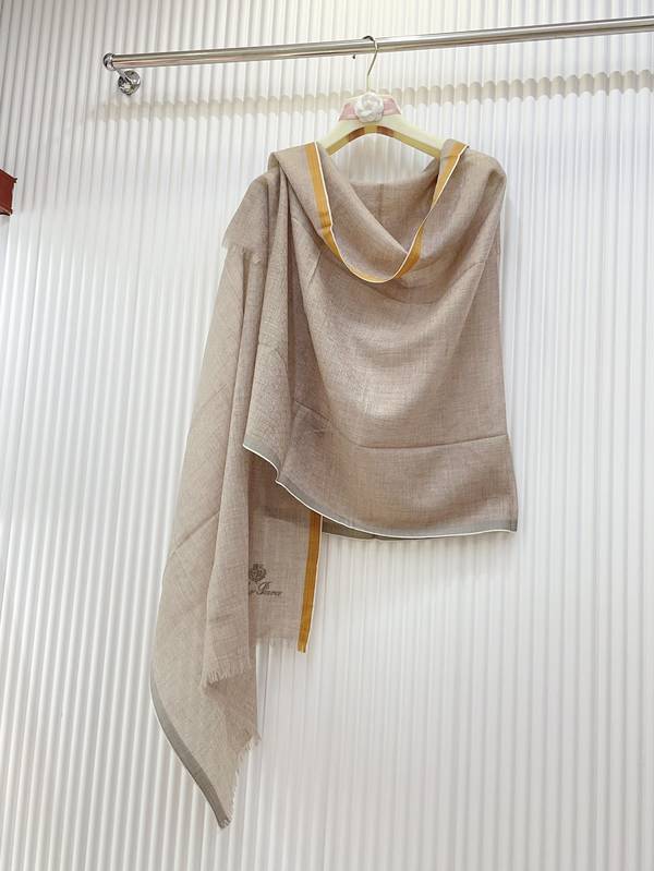 Loro Piana Scarf LPC00041 Loro Piana Scarf LPC00041